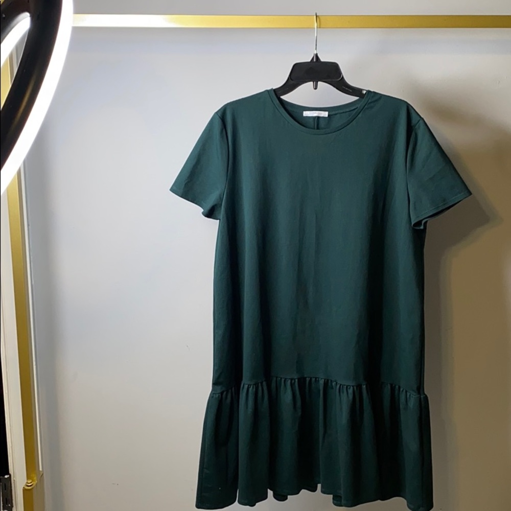 Emerald Zara dress in great condition sz L worn 1x